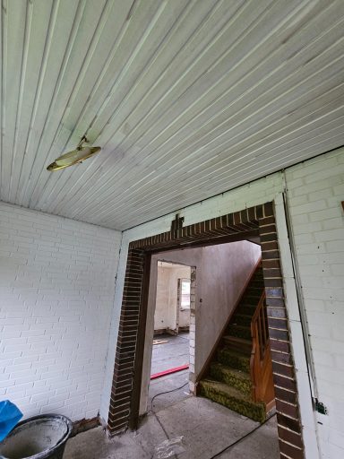 Vorstrich Wände und Decke im Eingang / Windfang