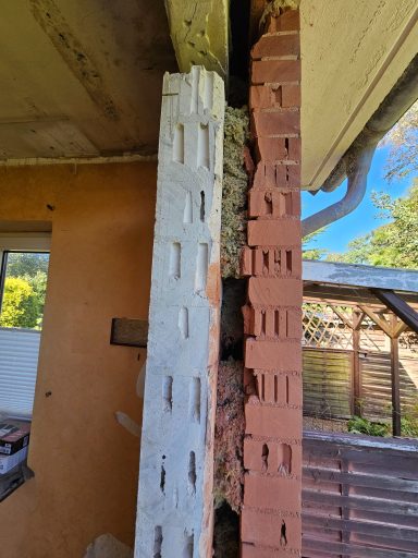 Querschnitt Außenwand mit Einblasdämmung.
