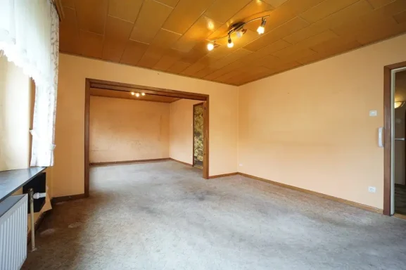 Wohnzimmer und Esszimmer