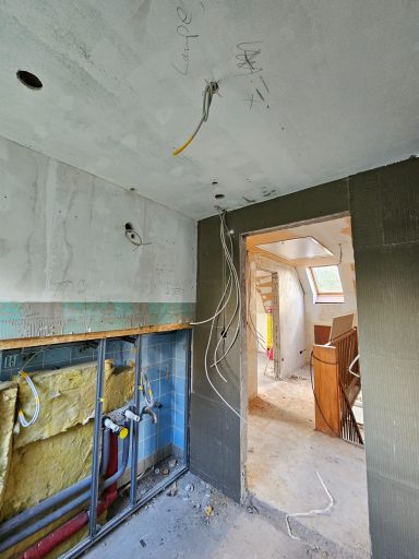 Bad OG: Unterbau Waschtisch und Elektokabel neu