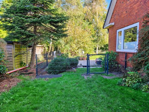 Gartenzaun und Törchen neu