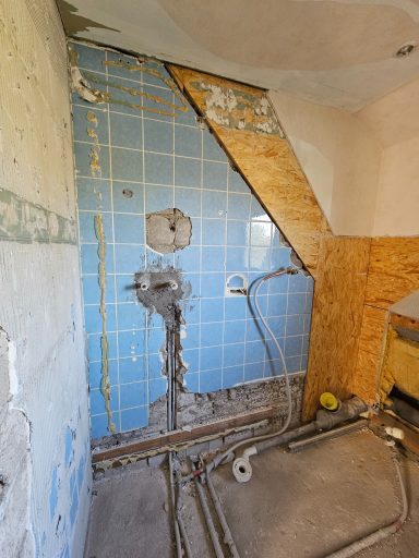 Duschbad OG nach Rückbau