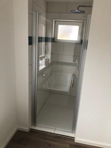 Dusche im Bad EG